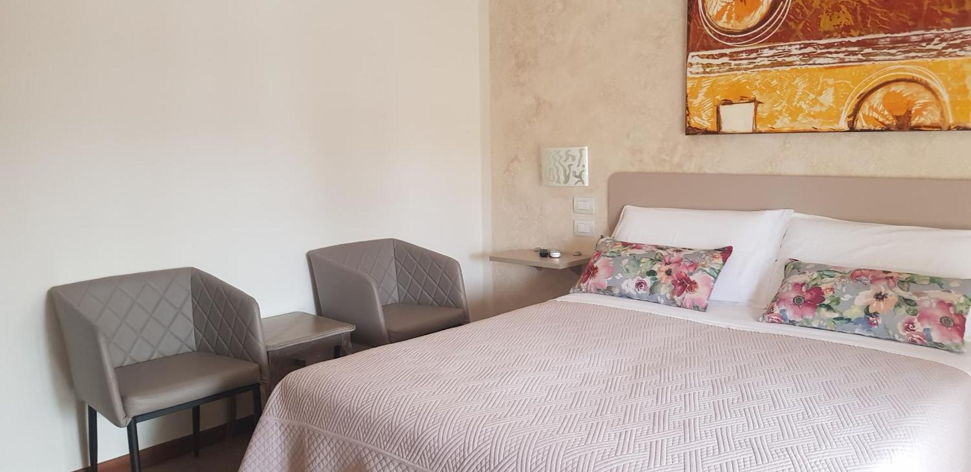 Hotel Margherita Meuble Сирмионе Номер фото