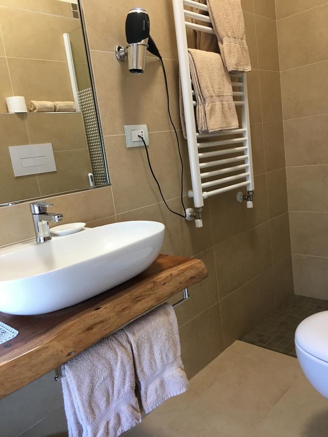 Hotel Margherita Meuble Сирмионе Экстерьер фото