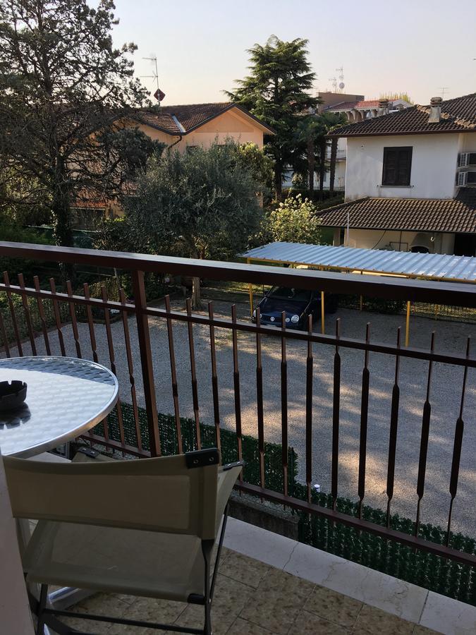Hotel Margherita Meuble Сирмионе Экстерьер фото