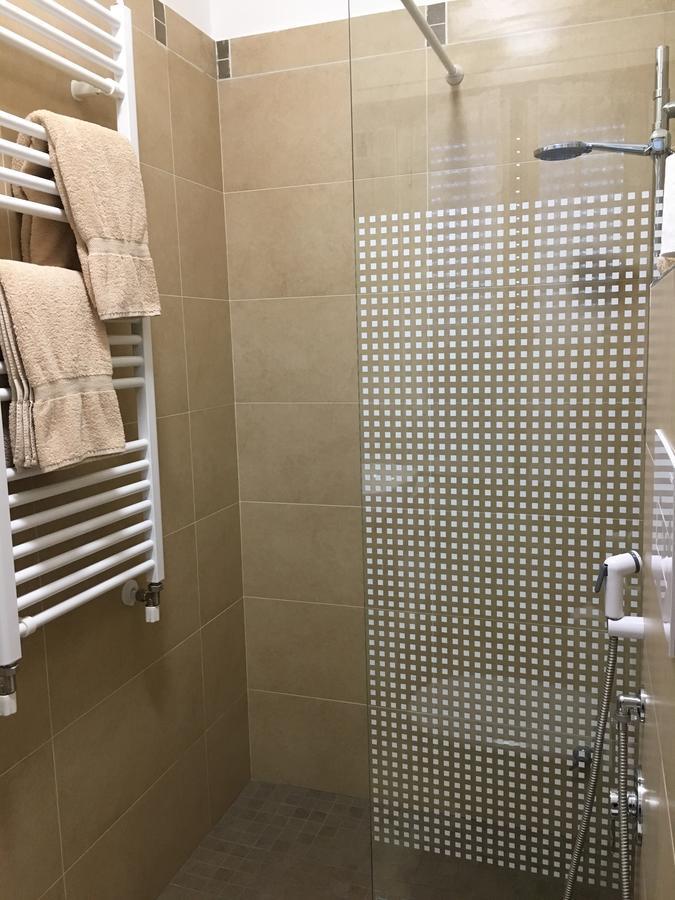 Hotel Margherita Meuble Сирмионе Экстерьер фото